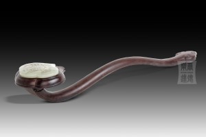 W-008 紫檀木鑲青白玉如意