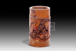 BH-036 竹雕筆筒 - “松下彈琴”