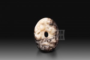 Han-003 雙螭白玉璧