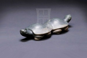 ​Neo-002 墨玉連體龜