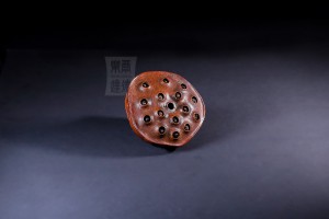 BO004 竹雕 - 蓮蓬子（活蓮子）